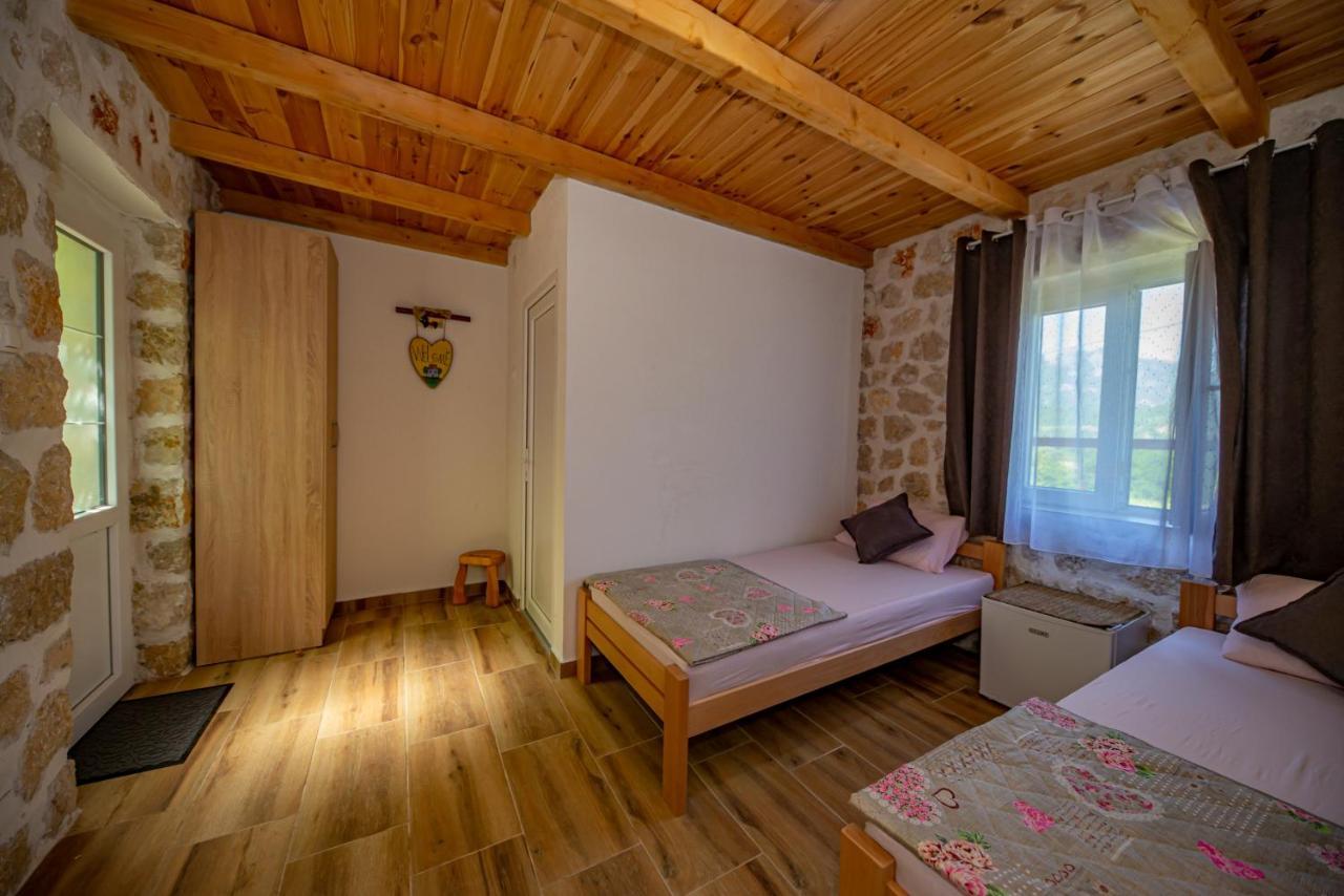 Ethno House Osobak Bed and Breakfast Virpazar Esterno foto