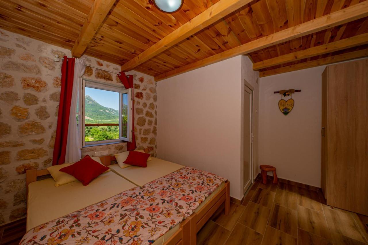 Ethno House Osobak Bed and Breakfast Virpazar Esterno foto