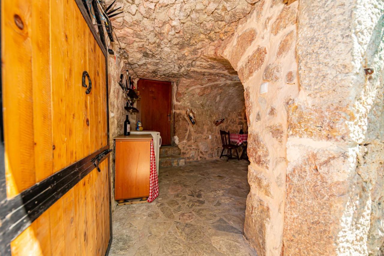 Ethno House Osobak Bed and Breakfast Virpazar Esterno foto