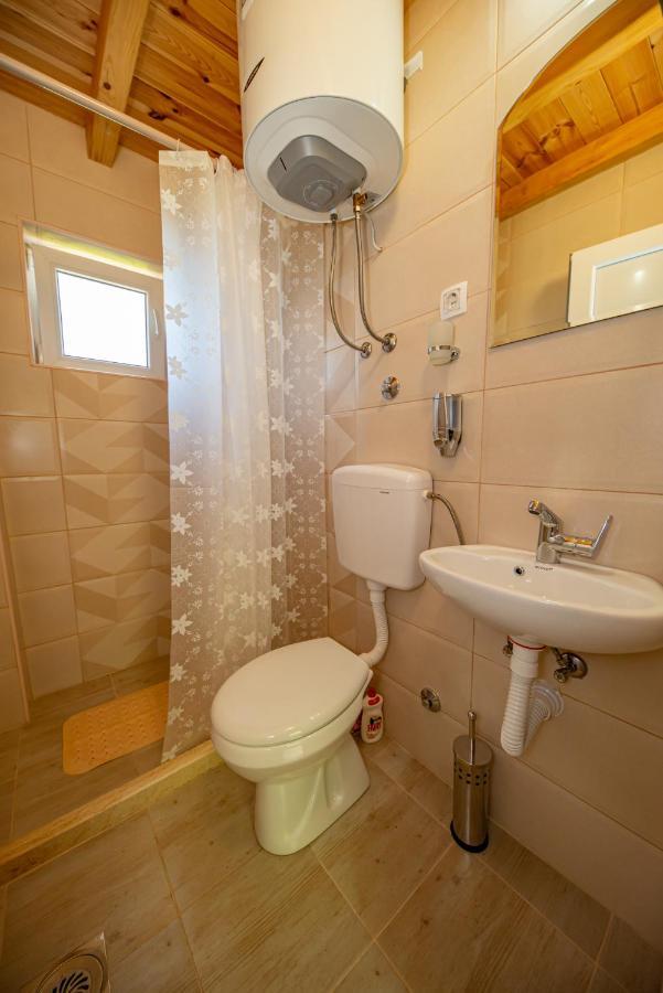 Ethno House Osobak Bed and Breakfast Virpazar Esterno foto