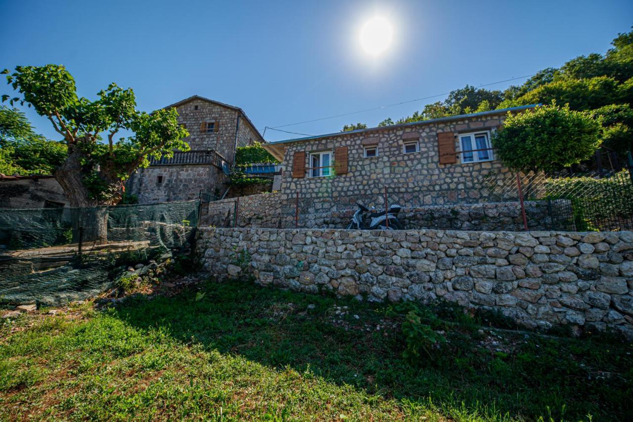 Ethno House Osobak Bed and Breakfast Virpazar Esterno foto