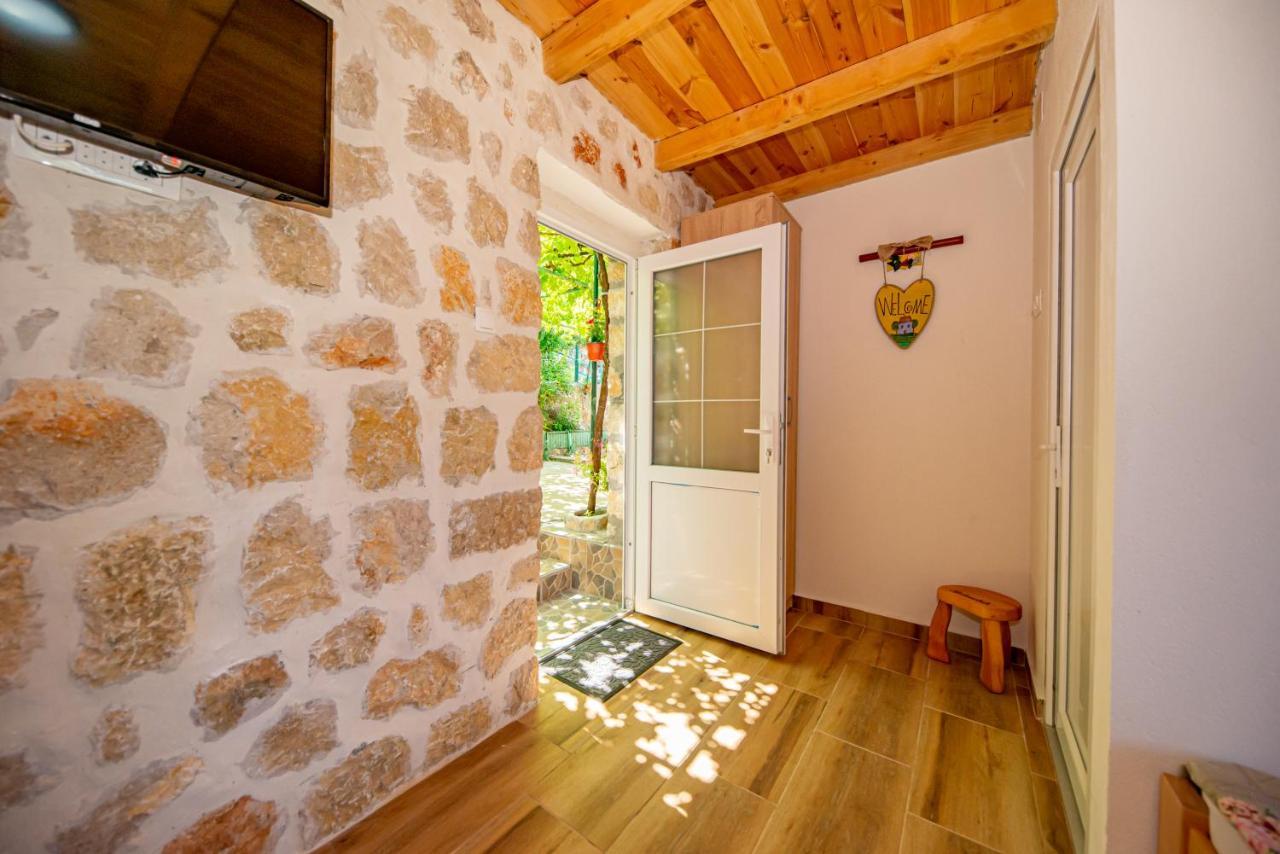 Ethno House Osobak Bed and Breakfast Virpazar Esterno foto